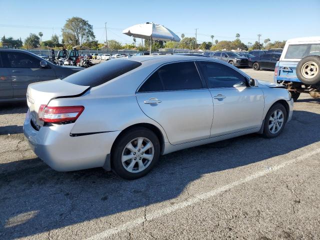 4T1BF3EK7BU228796 - 2011 TOYOTA CAMRY BASE SILVER photo 3