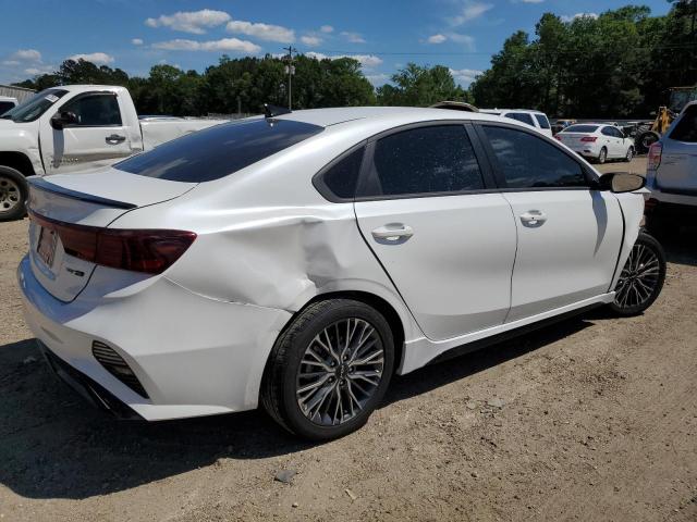 3KPF54AD9PE610758 - 2023 KIA FORTE GT LINE WHITE photo 3