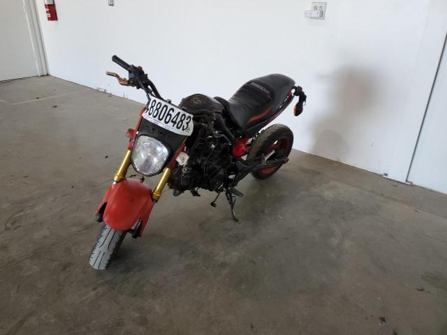 MLHJC611XF5105739 - 2015 HONDA GROM 125 RED photo 2