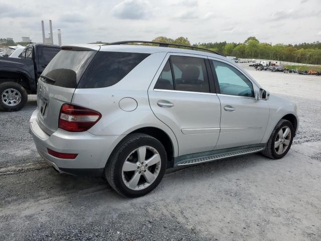 4JGBB5GB5BA690828 - 2011 MERCEDES-BENZ ML 350 SILVER photo 3