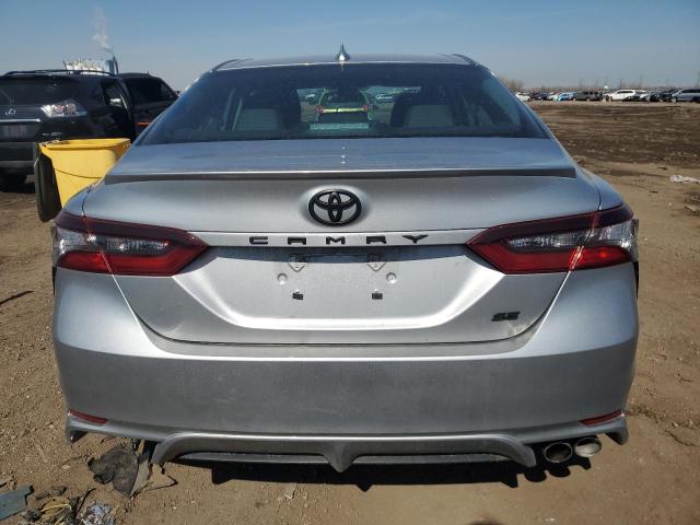 4T1G11AK6RU200125 - 2024 TOYOTA CAMRY SE NIGHT SHADE SILVER photo 6
