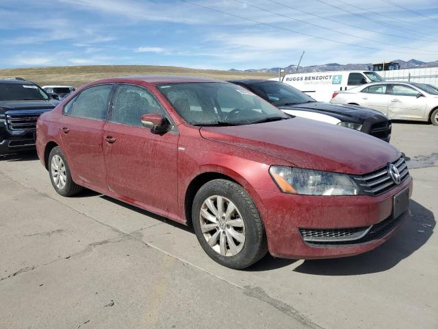 1VWAT7A32FC050402 - 2015 VOLKSWAGEN PASSAT S RED photo 4