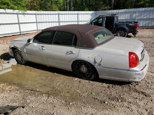 1LNHM82W27Y613896 - 2007 LINCOLN TOWN CAR SIGNATURE LIMITED WHITE photo 2