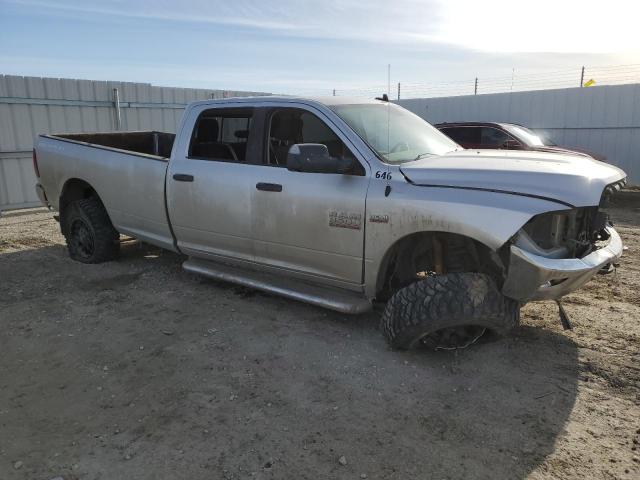3C63R3HJXJG100337 - 2018 RAM 3500 SLT SILVER photo 4