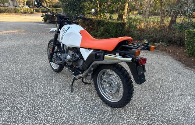 WB1047806J6152393 - 1988 BMW R100 GS WHITE photo 3