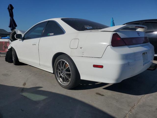 1HGCG32571A032654 - 2001 HONDA ACCORD EX WHITE photo 2