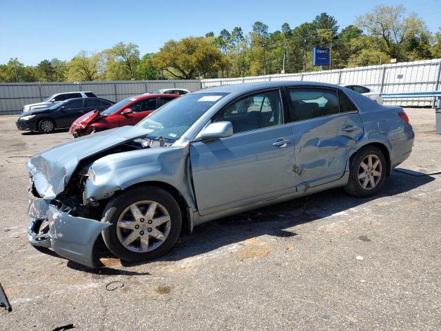 2005 TOYOTA AVALON XL, 