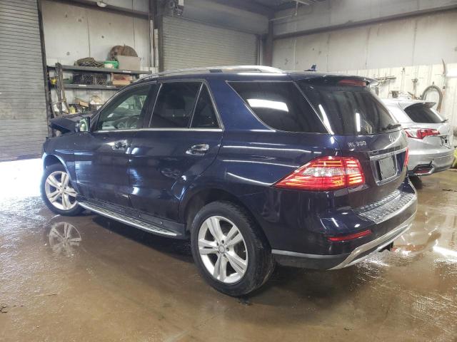 4JGDA5HB3FA613259 - 2015 MERCEDES-BENZ ML 350 4MATIC BLUE photo 2