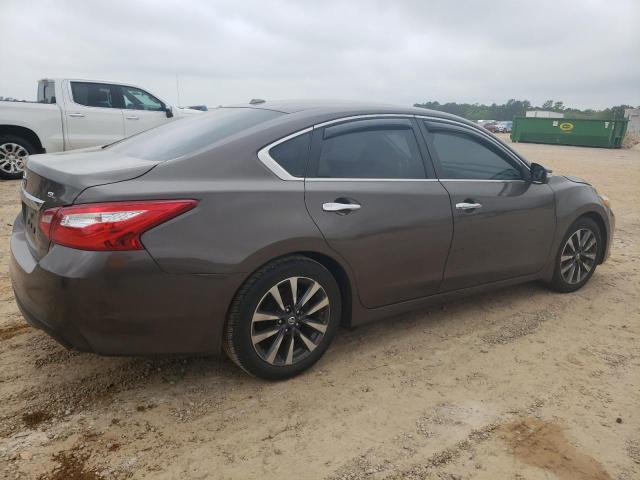 1N4AL3APXHC168530 - 2017 NISSAN ALTIMA 2.5 BROWN photo 3