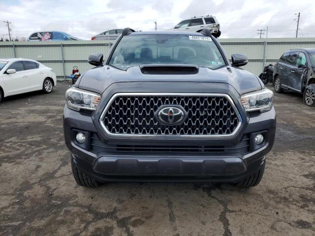 5TFCZ5AN8KX183605 - 2019 TOYOTA TACOMA DOUBLE CAB BLUE photo 5