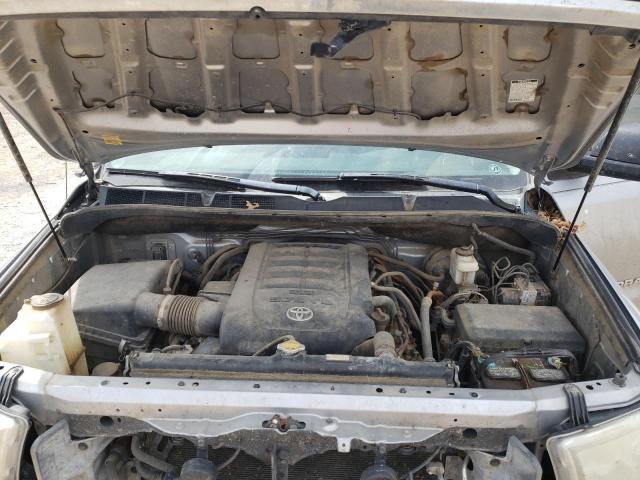 5TFDW5F12CX218871 - 2012 TOYOTA TUNDRA CREWMAX SR5 SILVER photo 11