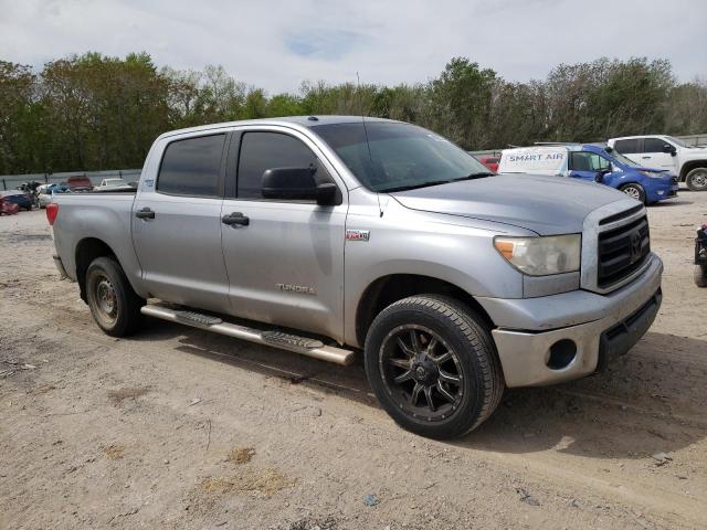 5TFDW5F12CX218871 - 2012 TOYOTA TUNDRA CREWMAX SR5 SILVER photo 4