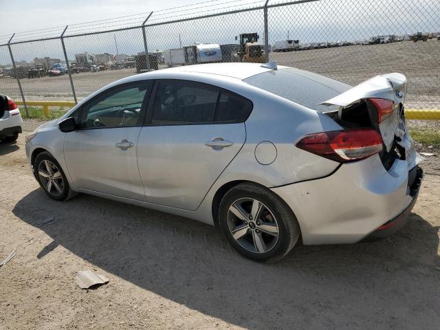 3KPFL4A77JE202864 - 2018 KIA FORTE LX SILVER photo 2