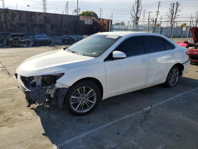 4T1BF1FKXFU012658 - 2015 TOYOTA CAMRY LE WHITE photo 1