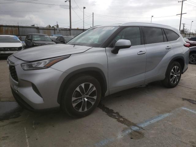 5TDGZRAH8LS503368 - 2020 TOYOTA HIGHLANDER XLE SILVER photo 1