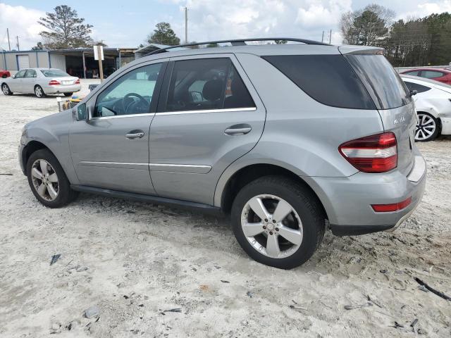 4JGBB8GB8BA663141 - 2011 MERCEDES-BENZ ML 350 4MATIC GRAY photo 2