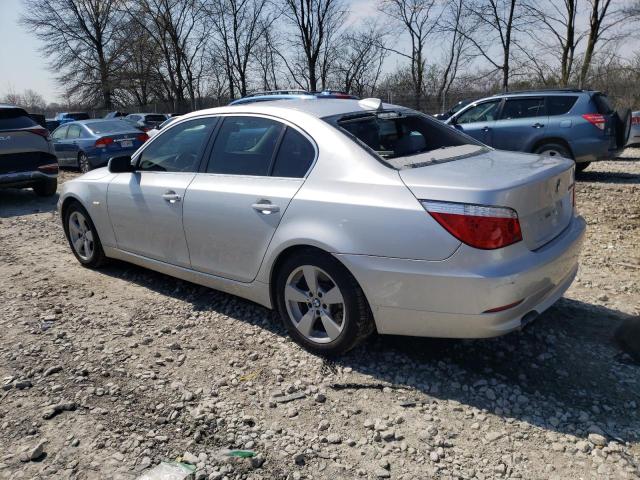 WBANV13598CZ52619 - 2008 BMW 528 XI SILVER photo 2