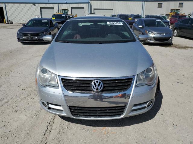 WVWFA71F89V019639 - 2009 VOLKSWAGEN EOS LUX 银色 照片 5