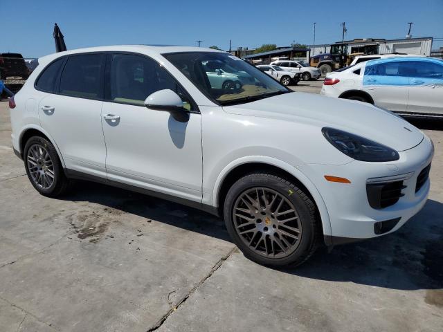 WP1AA2A22HKA82633 - 2017 PORSCHE CAYENNE WHITE photo 4