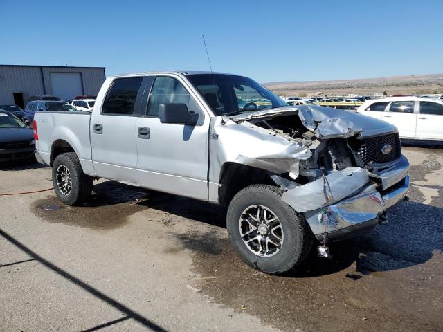 1FTPW14595FB55630 - 2005 FORD F150 SUPERCREW SILVER photo 4