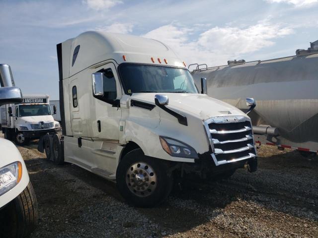 3AKJHHDR8JSJX9082 - 2018 FREIGHTLINER CASCADIA 1 WHITE photo 1