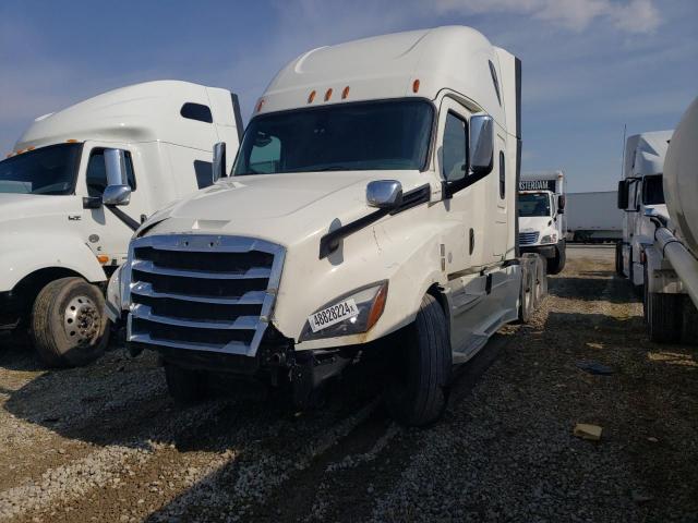 3AKJHHDR8JSJX9082 - 2018 FREIGHTLINER CASCADIA 1 WHITE photo 2