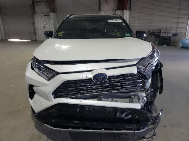 2T3EWRFVXKW027944 - 2019 TOYOTA RAV4 XSE WHITE photo 5