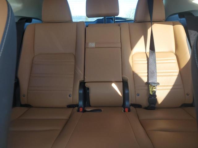 JTJYARBZ4J2096704 - 2018 LEXUS NX 300 BASE 白色 照片 10