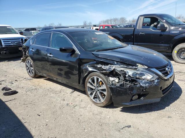 1N4AL3AP0HC159089 - 2017 NISSAN ALTIMA 2.5 BLACK photo 4