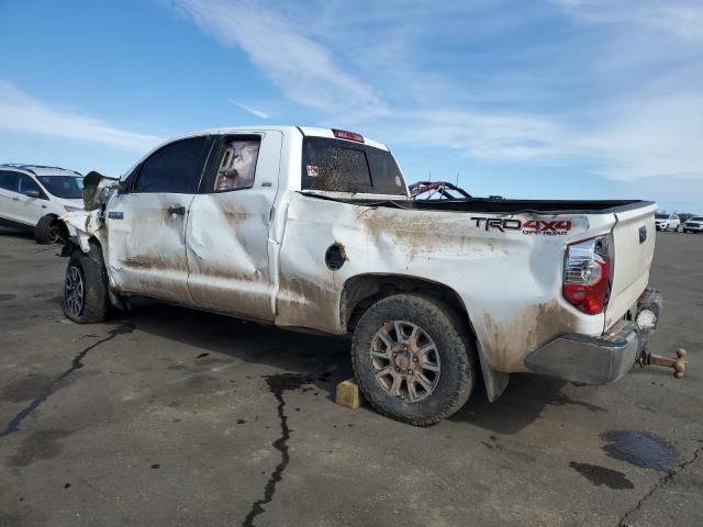 5TFUW5F18KX868190 - 2019 TOYOTA TUNDRA DOUBLE CAB SR/SR5 WHITE photo 2
