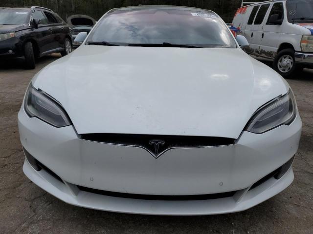 5YJSA1E20HF176811 - 2017 TESLA MODEL S WHITE photo 5