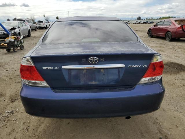 4T1BF30K55U086525 - 2005 TOYOTA CAMRY LE BLUE photo 6