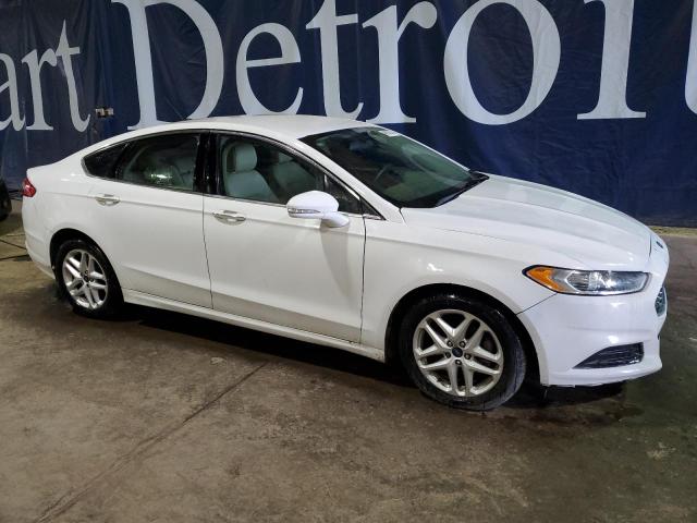 3FA6P0H74GR265964 - 2016 FORD FUSION SE WHITE photo 4