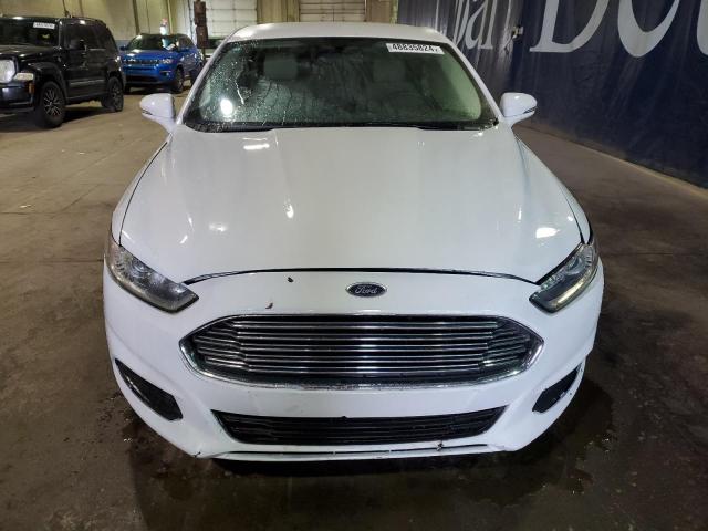 3FA6P0H74GR265964 - 2016 FORD FUSION SE WHITE photo 5