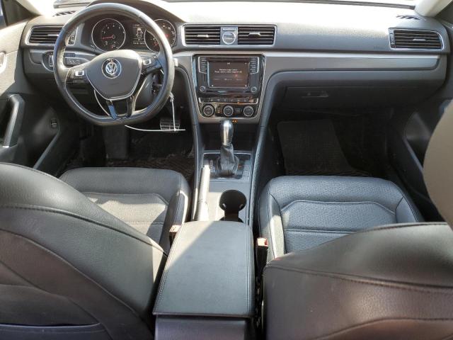 1VWDT7A38HC061825 - 2017 VOLKSWAGEN PASSAT R-LINE ლურჯი ფოტო 8