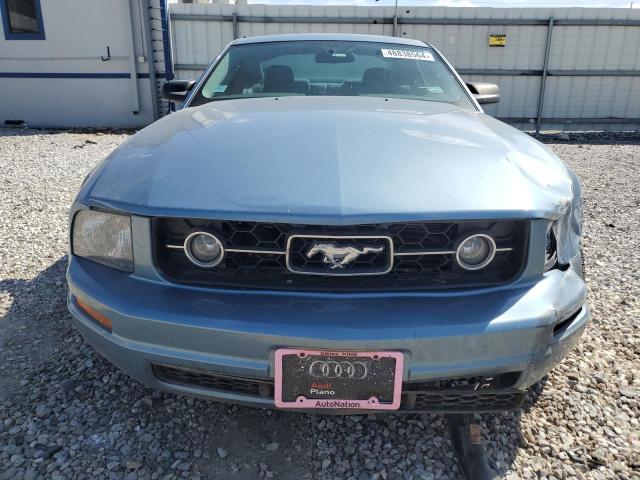 1ZVFT80N165260430 - 2006 FORD MUSTANG BLUE photo 5