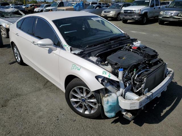 3FA6P0HD9HR372838 - 2017 FORD FUSION SE WHITE photo 4