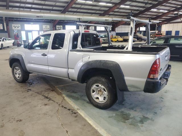 5TEUX42N57Z375664 - 2007 TOYOTA TACOMA ACCESS CAB ვერცხლისფერი ფოტო 2