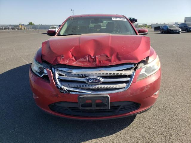 1FAHP2EW5BG129469 - 2011 FORD TAURUS SEL RED photo 5