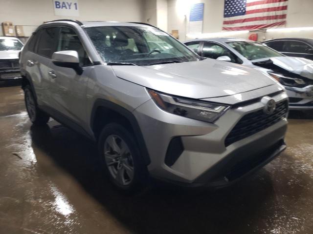 2T3W1RFV8PW266161 - 2023 TOYOTA RAV4 XLE SILVER photo 4