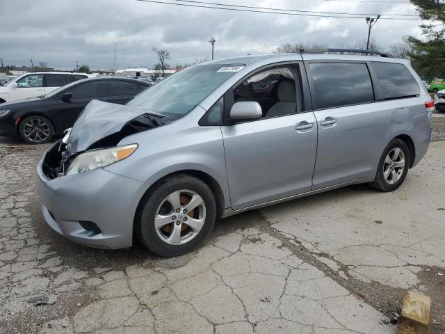 5TDKK3DC3DS351674 - 2013 TOYOTA SIENNA LE SILVER photo 1