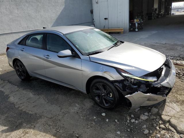 5NPLM4AG7MH045174 - 2021 HYUNDAI ELANTRA SEL SILVER photo 4