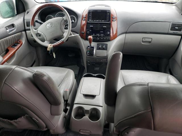 5TDBA22C04S017134 - 2004 TOYOTA SIENNA XLE GRAY photo 8