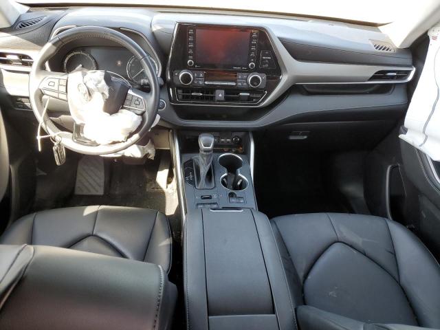 5TDGZRBH6MS120075 - 2021 TOYOTA HIGHLANDER XLE أبيض صورة 8