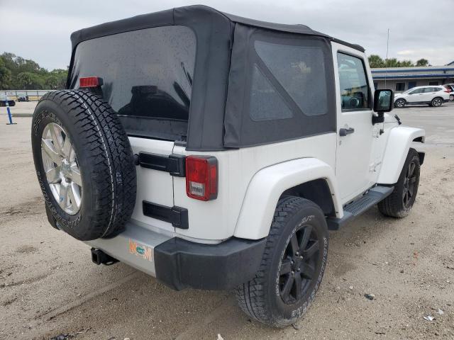 1C4GJWBG9DL666481 - 2013 JEEP WRANGLER SAHARA WHITE photo 3