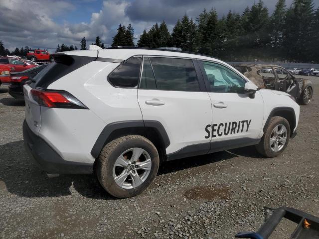 2T3P1RFVXMW172864 - 2021 TOYOTA RAV4 XLE WHITE photo 3