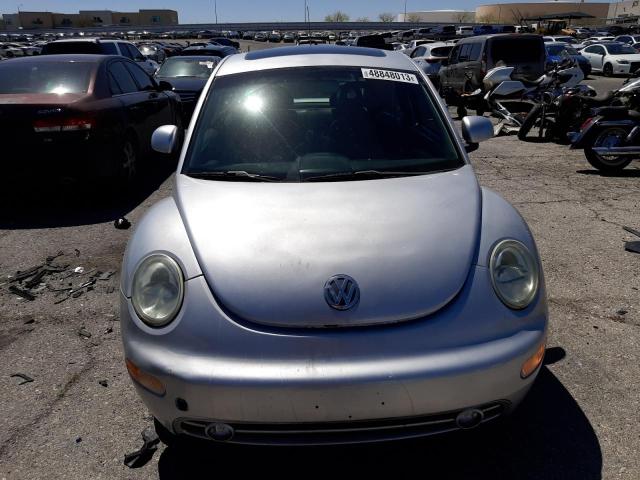3VWDD21C2XM466785 - 1999 VOLKSWAGEN NEW BEETLE GLX 银色 照片 5
