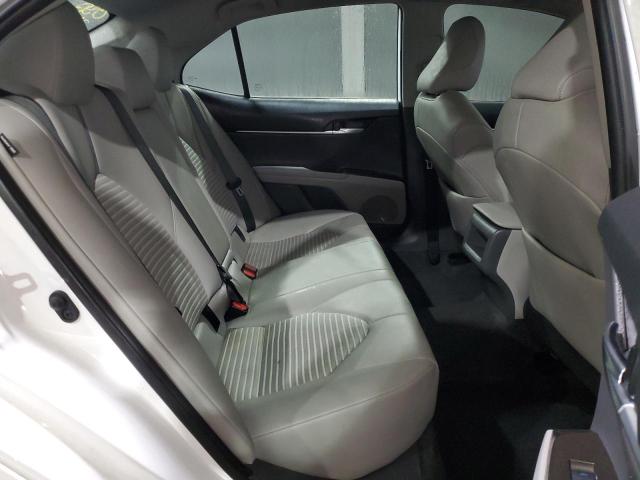 4T1G11AK8PU780586 - 2023 TOYOTA CAMRY SE NIGHT SHADE WHITE photo 10