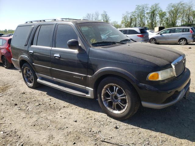 5LMFU28A1YLJ22358 - 2000 LINCOLN NAVIGATOR შავი ფოტო 4