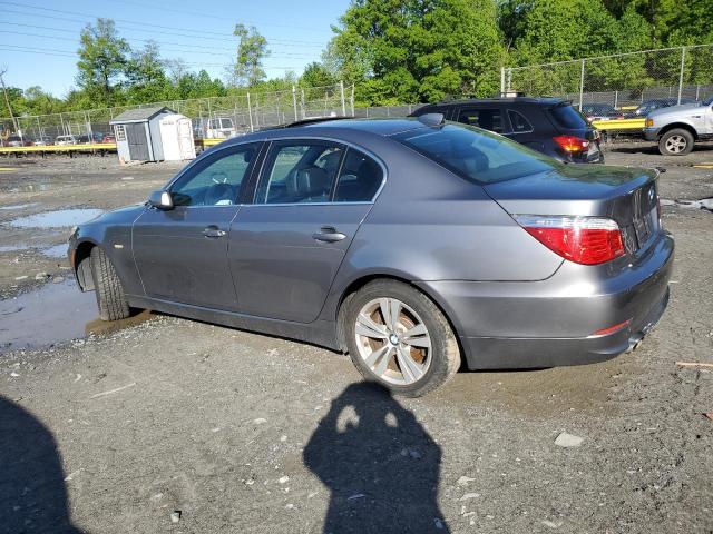 WBANV1C51AC156677 - 2010 BMW 5 SERIES XI GRAY photo 2